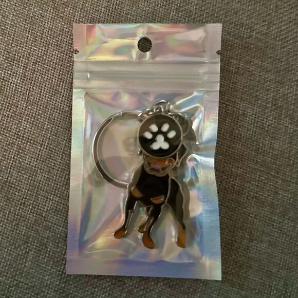 Rottweiler Dog Keychain - Picture 2 of 10